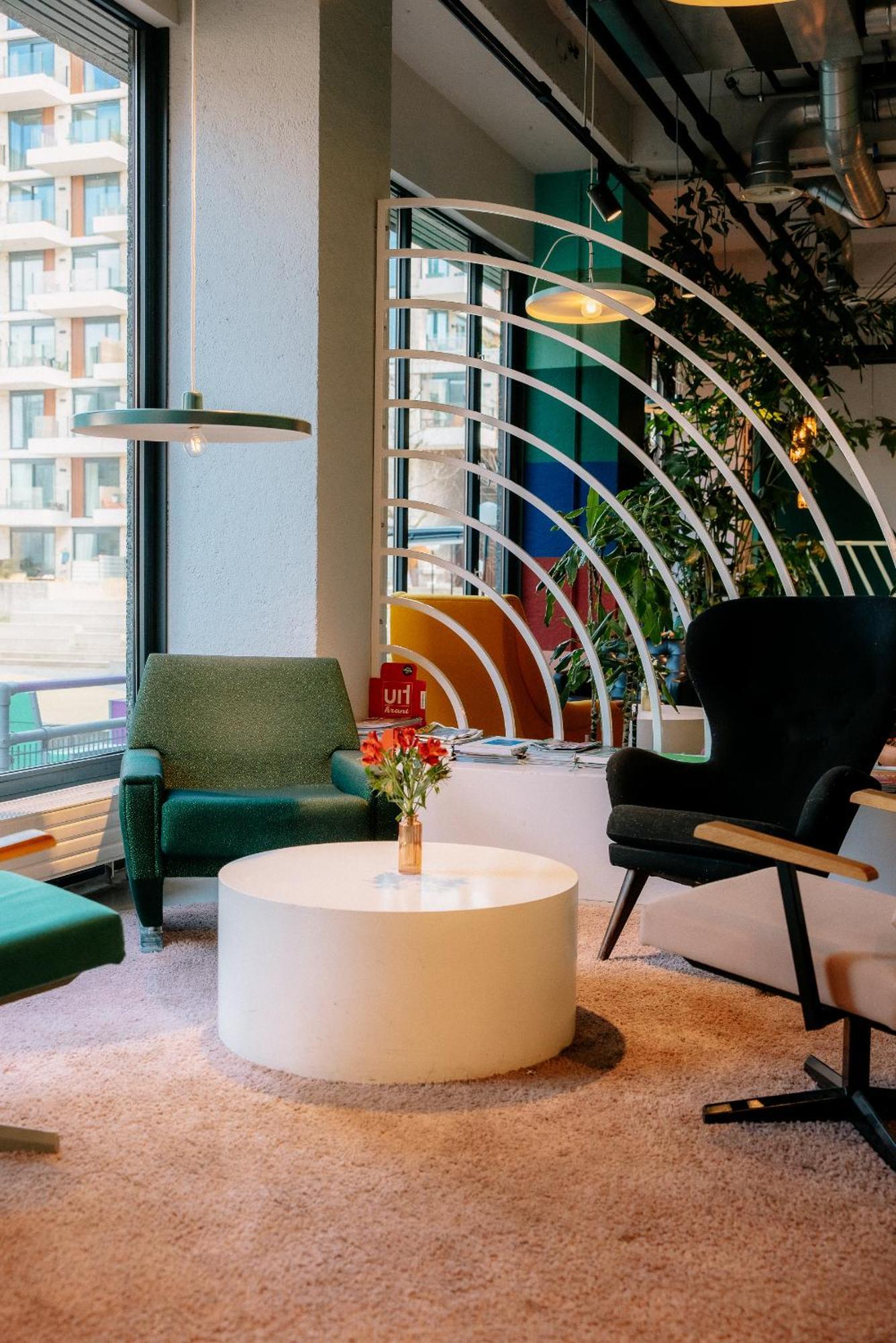 Отель The Social Hub Amsterdam West 4 Star Экстерьер фото